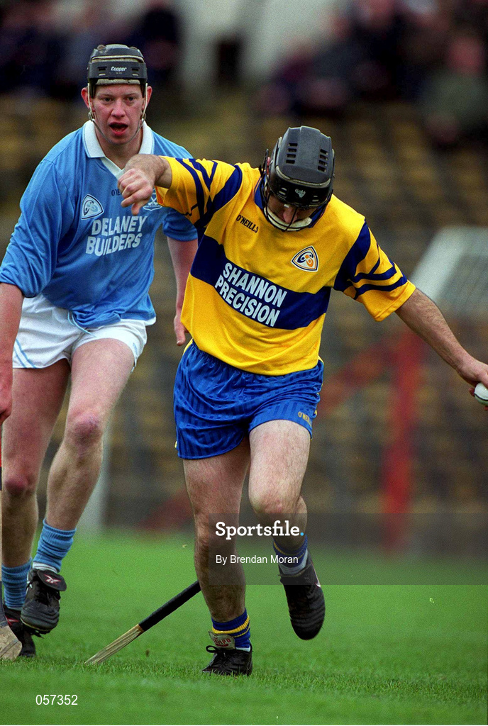 25 February 2001; John O'Connell of Sixmilebridge in action against Thomas Dermody of Graigue Ballycallan during the AIB All-Ireland Senior Club Hurling Championship Semi-Final between Graigue Ballycallan and Sixmilebridge at Semple Stadium in Thurles, Tipperary. Photo by Brendan Moran/Sportsfile