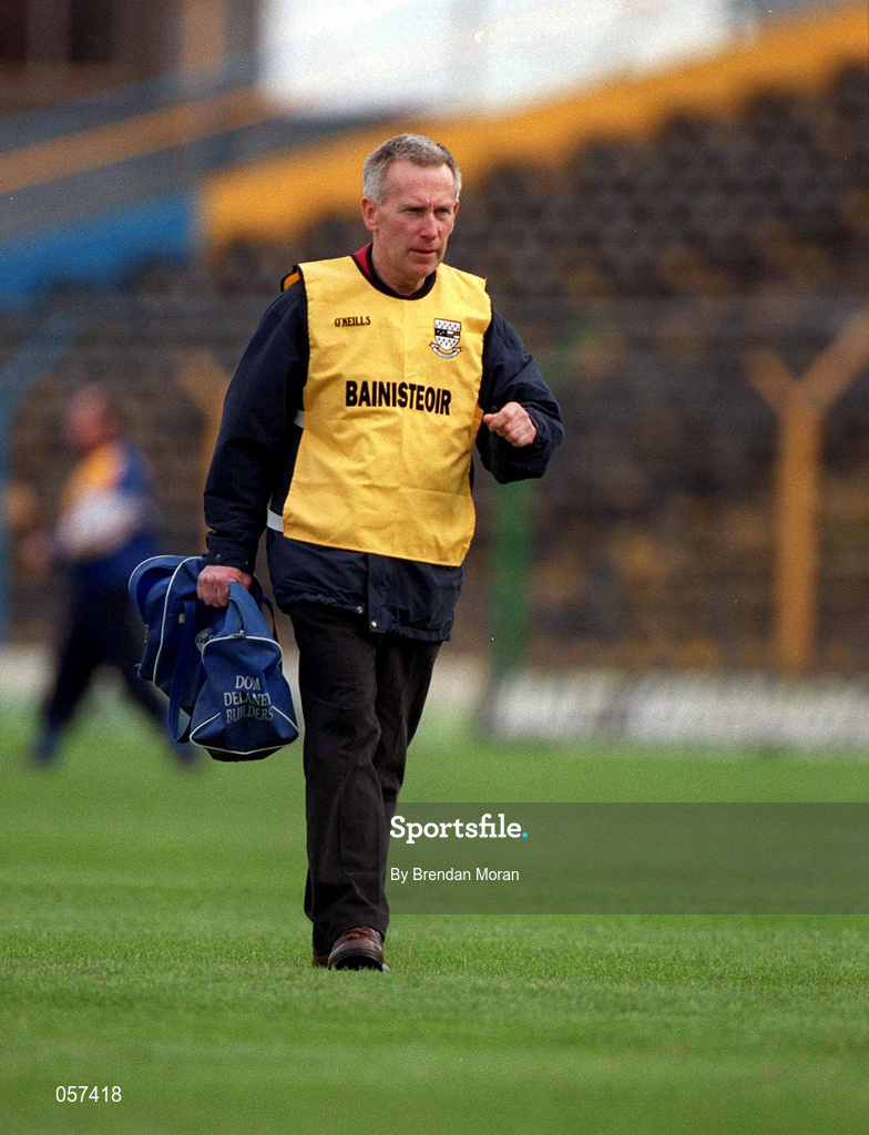 25 February 2001; Graigue Ballycallan manager Jim Neary during the AIB All-Ireland Senior Club Hurling Championship Semi-Final between Graigue Ballycallan and Sixmilebridge at Semple Stadium in Thurles, Tipperary. Photo by Brendan Moran/Sportsfile