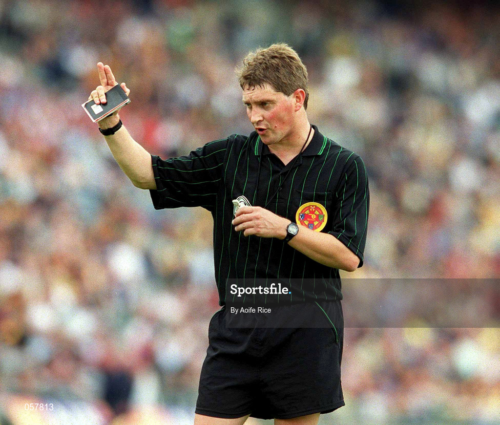 10 September 2000; Referee Barry Kelly during the All-Ireland Minor Hurling Championship Final between Cork and Galway at Croke Park in Dublin. Photo by Aoife Rice/Sportsfile