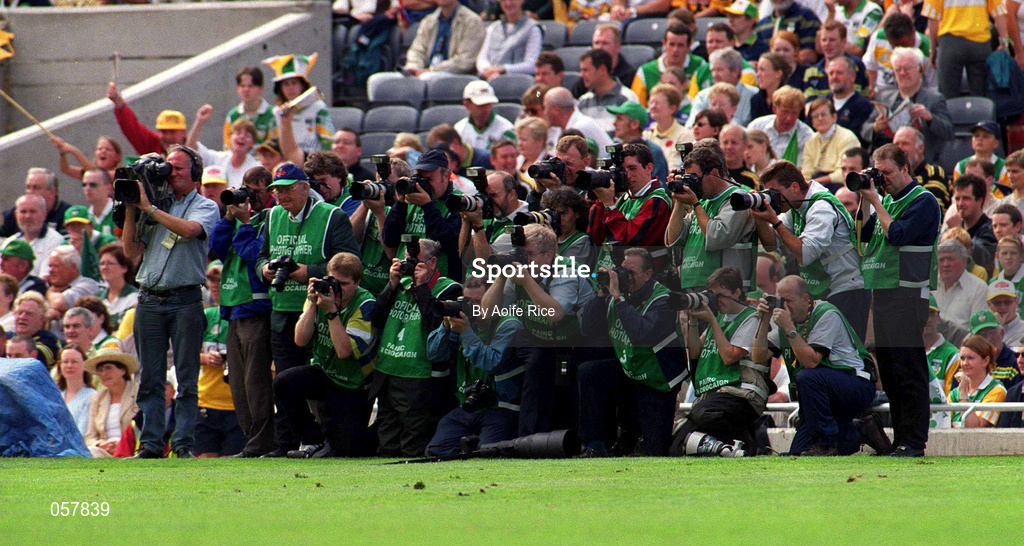 10 September 2000; Photographers take the team photographs prior to the Guinness All-Ireland Senior Hurling Championship Final between Kilkenny and Offaly at Croke Park in Dublin. Photo by Aoife Rice/Sportsfile