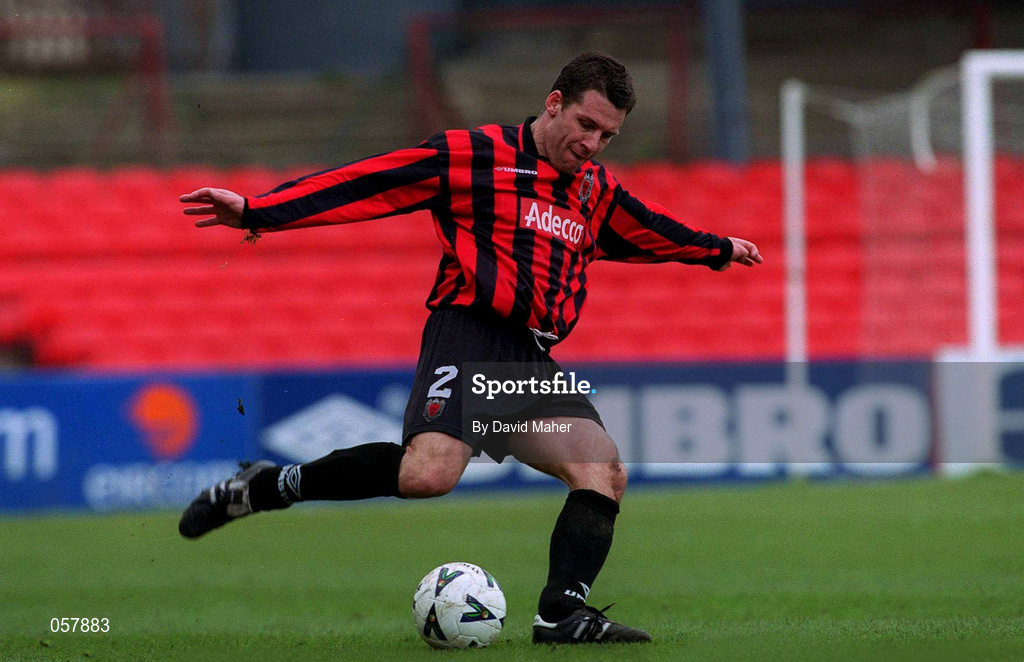 25 February 2001; Tony O'Connor of Bohemians during the Eircom League Premier Division match between Bohemians and Cork City at Dalymount Park in Dublin. Photo by David Maher/Sportsfile