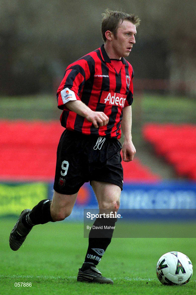 25 February 2001; Trevor Molloy of Bohemians during the Eircom League Premier Division match between Bohemians and Cork City at Dalymount Park in Dublin. Photo by David Maher/Sportsfile