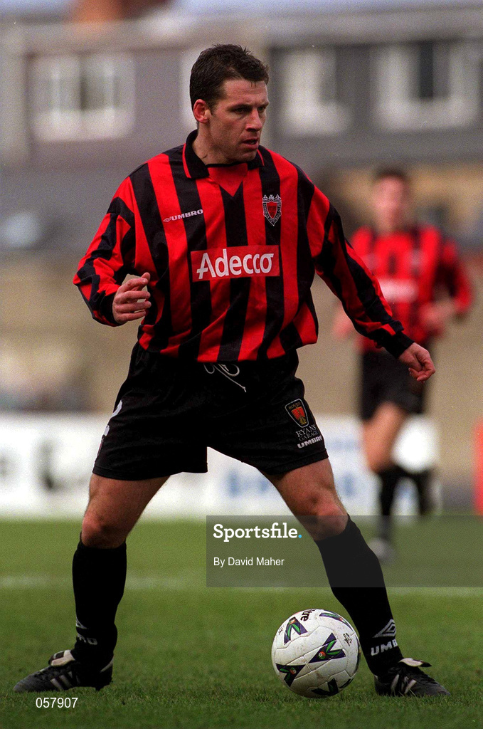 25 February 2001; Tony O'Connor of Bohemians during the Eircom League Premier Division match between Bohemians and Cork City at Dalymount Park in Dublin. Photo by David Maher/Sportsfile