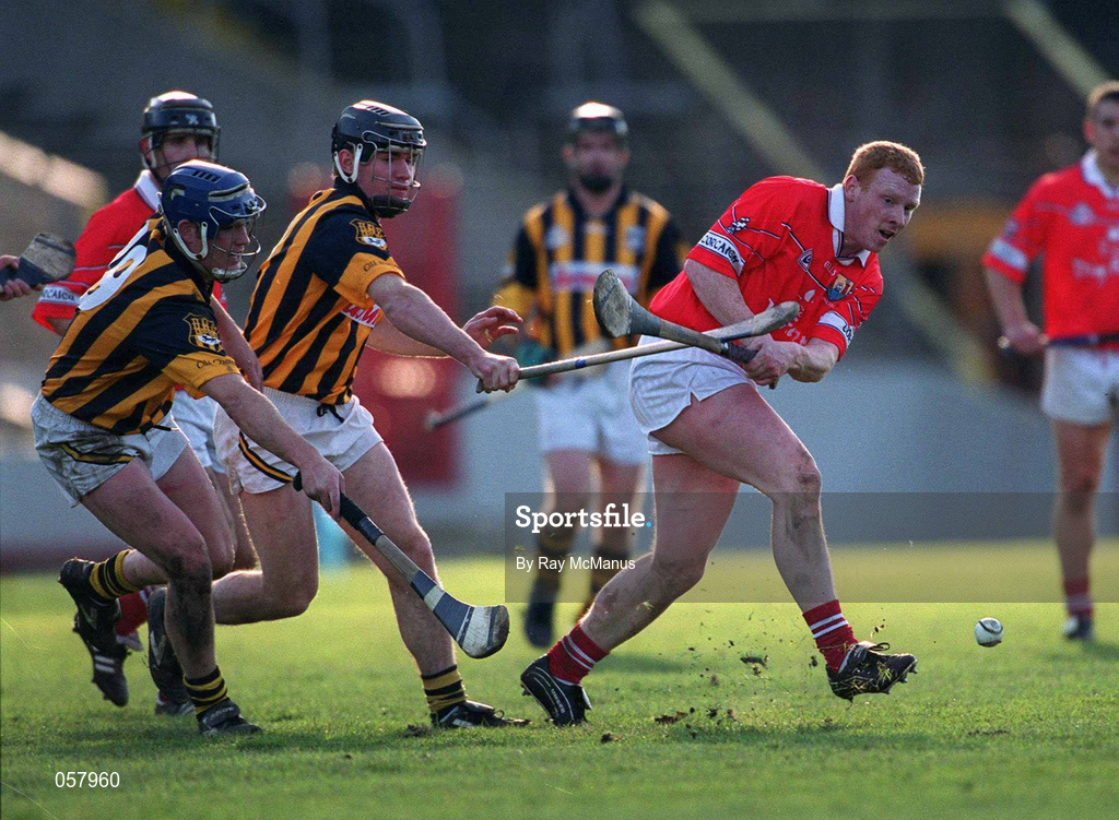 24 February 2001; Mike Morrissey of Cork in action against Noel Hickey and Sean Dowling, right, of Kilkenny during the Allianz National Hurling League Division 1B match between Cork and Kilkenny at Páirc Uí Chaoimh in Cork. Photo by Ray McManus/Sportsfile