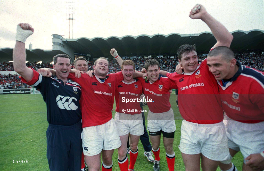 6 May 2000; Munster players, from left, Ian Fleming, Frank Sheahan, Anthony Horgan, Tom Tierney, David Wallace and Alan Quinlan celebrate following the Heineken Cup Semi-Final match between Toulouse and Munster at Stade Lescure in Bordeaux, France. Photo by Matt Browne/Sportsfile