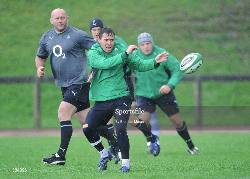 4 November 2009; Scrum-half Eoin Reddan in action during Ireland rugby squad training. University of Limerick, Limerick. Picture credit: Brendan Moran / SPORTSFILE