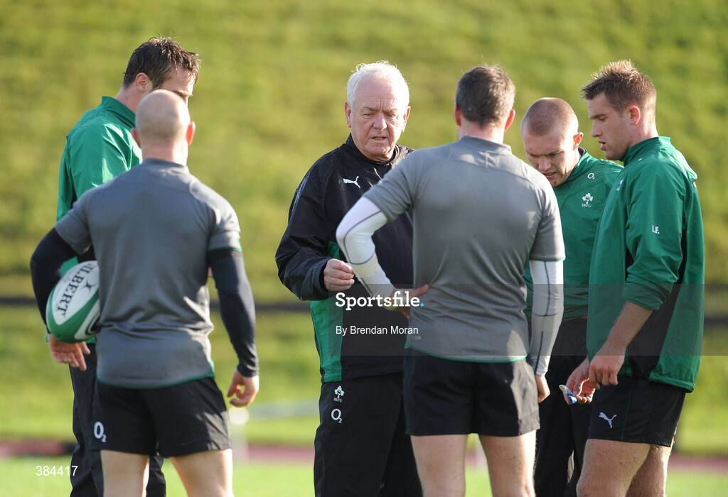 4 November 2009; Assistant coach Alan Gaffney in conversation with backs, from left, Tommy Bowe, Peter Stringer, Ronan O'Gara, Keith Earls and Luke Fitzgerald during Ireland rugby squad training. University of Limerick, Limerick. Picture credit: Brendan Moran / SPORTSFILE