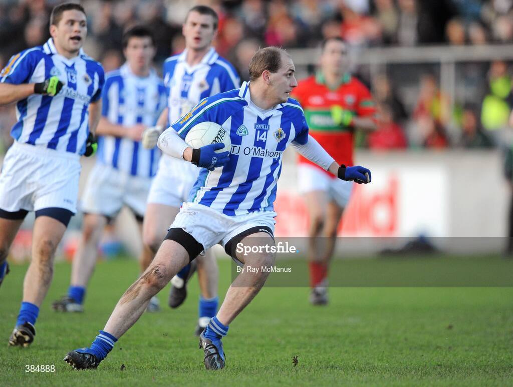 8 November 2009; Kenny Naughton, Ballyboden St. Enda's. AIB GAA Football Leinster Senior Club Championship Quarter-Final, Ballyboden St. Enda's v Rathnew, Parnell Park, Dublin. Picture credit: Ray McManus / SPORTSFILE