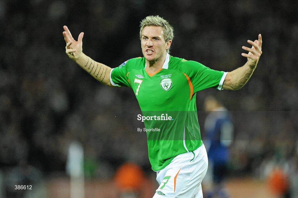 14 November 2009; Liam Lawrence, Republic of Ireland, reacts to a decision by the linesman during the first half. FIFA 2010 World Cup Qualifying Play-off 1st Leg, Republic of Ireland v France, Croke Park, Dublin. Photo by Sportsfile