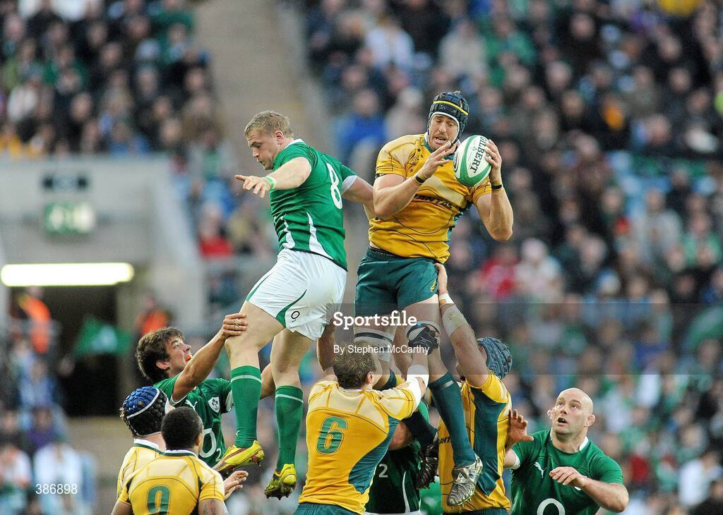 15 November 2009; Mark Chisholm, Australia, wins possession in the lineout ahead of Jamie Heaslip, Ireland. Autumn International Guinness Series 2009, Ireland v Australia, Croke Park, Dublin. Picture credit: Stephen McCarthy / SPORTSFILE