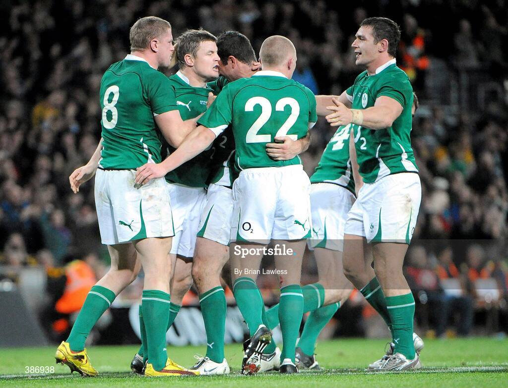 15 November 2009; Brian O'Driscoll, Ireland, celebrates with team-mates Jamie Heaslip, left, Keith Earls, and David Wallace, after scoring his side's second try. Autumn International Guinness Series 2009, Ireland v Australia, Croke Park, Dublin. Picture credit: Brian Lawless / SPORTSFILE