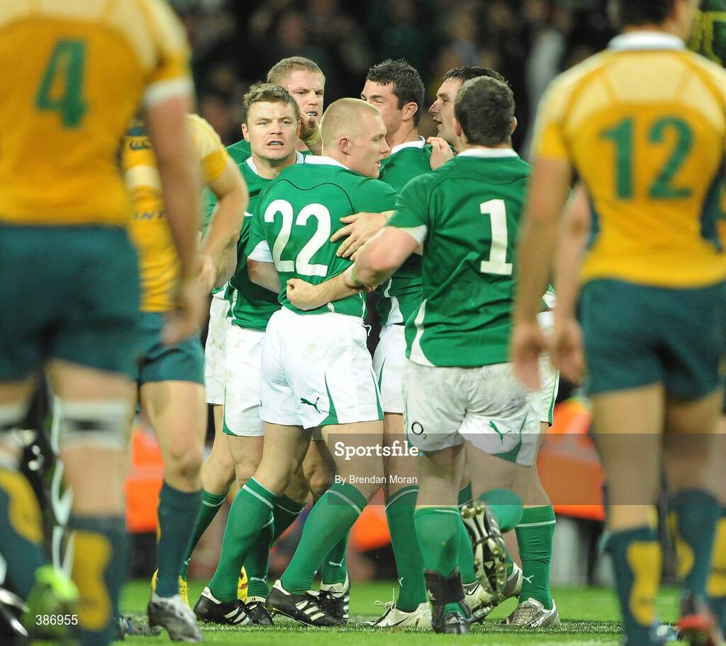 15 November 2009; Ireland players celebrate after captain Brian O'Driscoll scored a last minute try. Autumn International Guinness Series 2009, Ireland v Australia, Croke Park, Dublin. Picture credit: Brendan Moran / SPORTSFILE