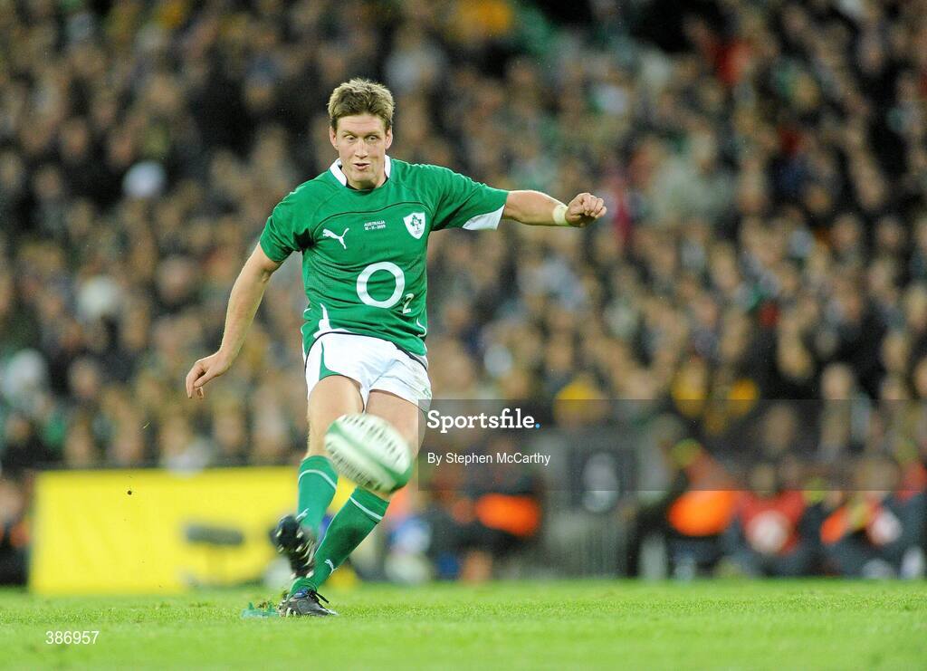 15 November 2009; Ronan O'Gara, Ireland, kicks a conversion to level the game, following Brian O'Driscoll scoring his side's second try. Autumn International Guinness Series 2009, Ireland v Australia, Croke Park, Dublin. Picture credit: Stephen McCarthy / SPORTSFILE