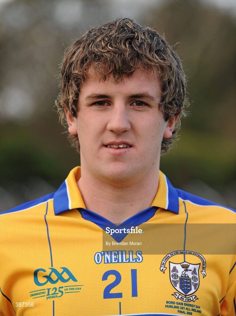 14 November 2009; Cillian Duggan, Clare. Cusack Park, Ennis. Picture credit: Brendan Moran / SPORTSFILE