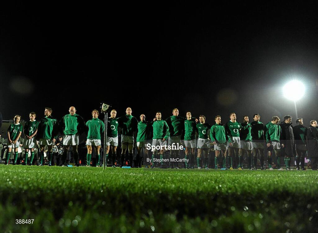 21 November 2009; The Ireland squad during the national anthem. Autumn International Guinness Series 2009, Ireland v Fiji, Royal Dublin Society, Ballsbridge, Dublin. Picture credit: Stephen McCarthy / SPORTSFILE