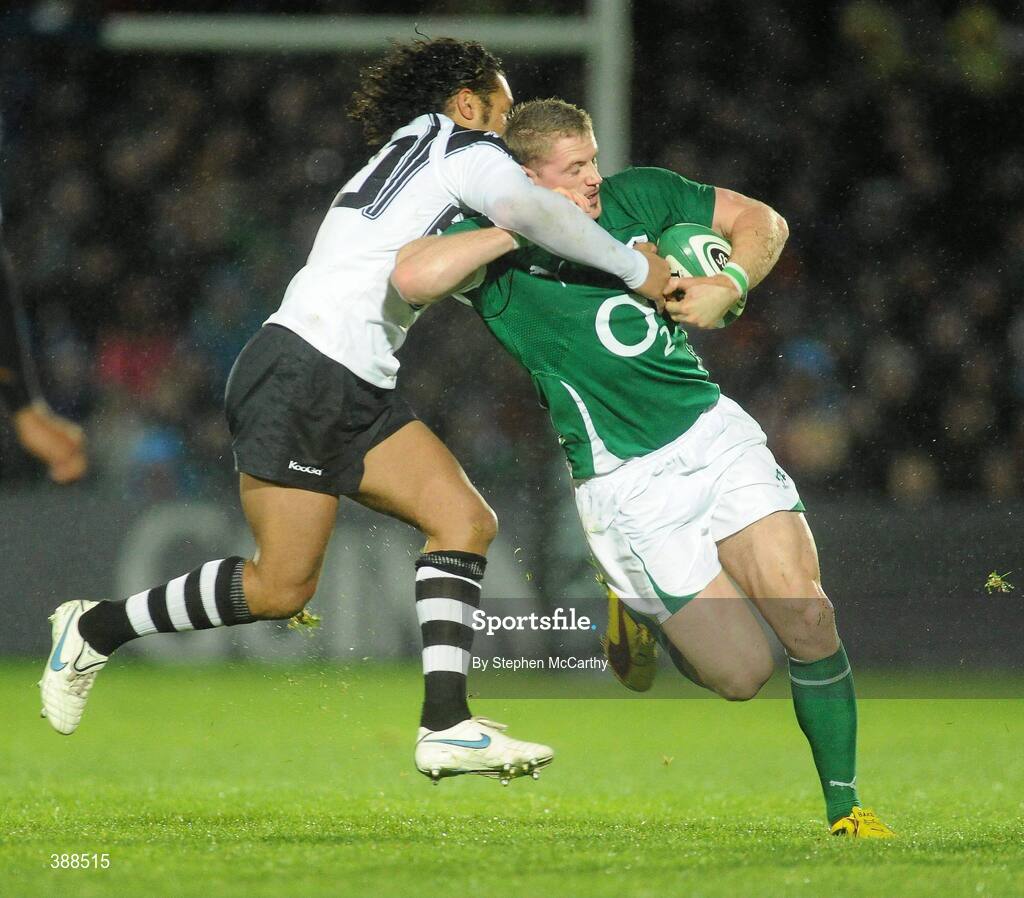 21 November 2009; Jamie Heaslip, Ireland, in action against Nicky Little, Fiji. Autumn International Guinness Series 2009, Ireland v Fiji, Royal Dublin Society, Ballsbridge, Dublin. Picture credit: Stephen McCarthy / SPORTSFILE