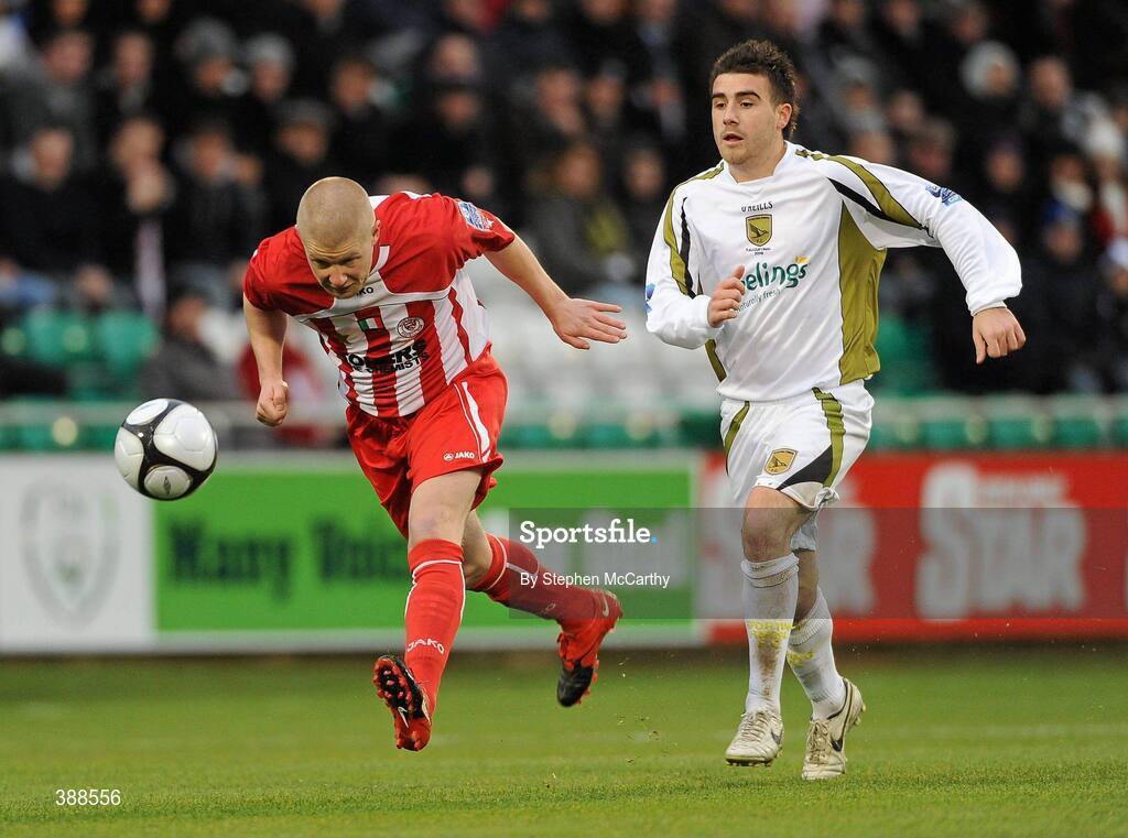 22 November 2009; Richie Ryan, Sligo Rovers, in action against Robert Bayly, Sporting Fingal. FAI Ford Cup Final, Sligo Rovers v Sporting Fingal, Tallaght Stadium, Dublin. Picture credit: Stephen McCarthy / SPORTSFILE