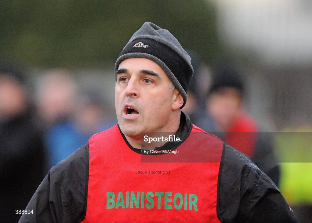 22 November 2009; Garrycastle manager, Anthony Cunningham, reacts on the sideline. Garrycastle v Ballyboden St Enda's - AIB GAA Football Leinster Club Senior Championship Semi-Final, Cusack Park, Mullingar, Co. Westmeath. Picture credit: Oliver McVeigh / SPORTSFILE