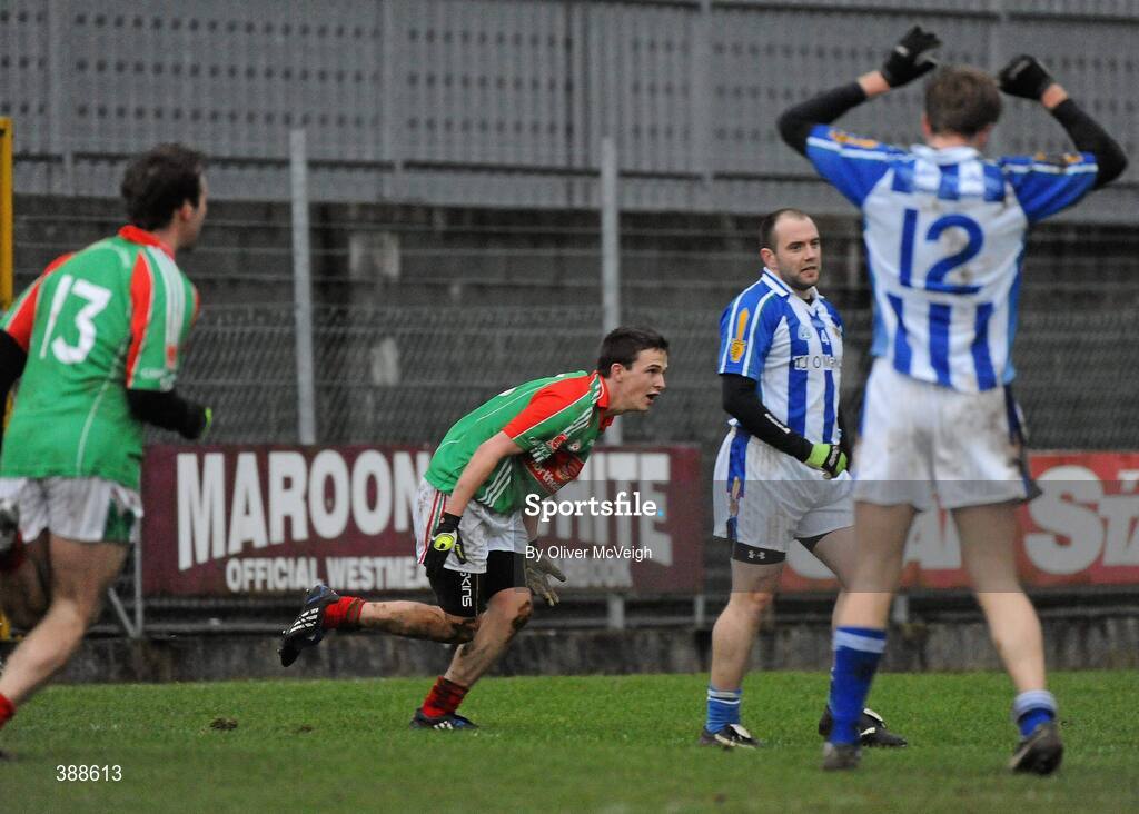 22 November 2009; Mark McCallon, Garrycastle, centre, turns to celebrate after scoring a second half goal. Garrycastle v Ballyboden St Enda's - AIB GAA Football Leinster Club Senior Championship Semi-Final, Cusack Park, Mullingar, Co. Westmeath. Picture credit: Oliver McVeigh / SPORTSFILE
