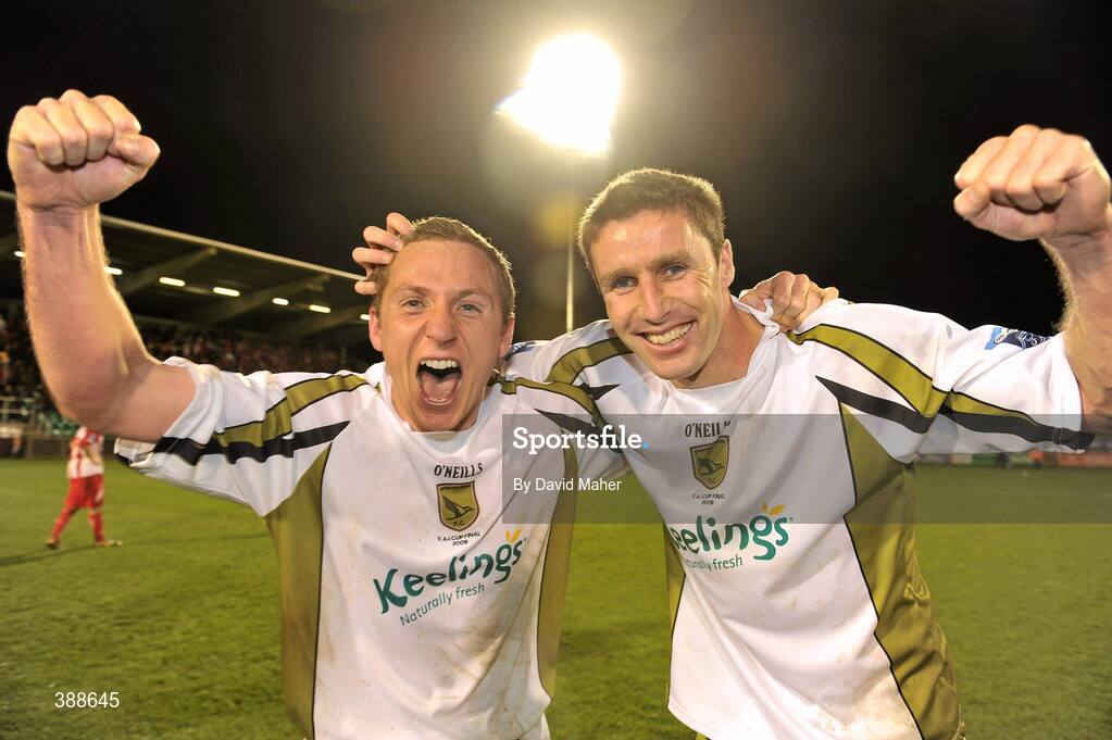 22 November 2009; Winning goalscorer Gary O'Neill, left, Sporting Fingal, with team-mate Shaun Maher, celebrate after the game. Sligo Rovers v Sporting Fingal - FAI Ford Cup Final, Tallaght Stadium, Dublin. Picture credit: David Maher / SPORTSFILE