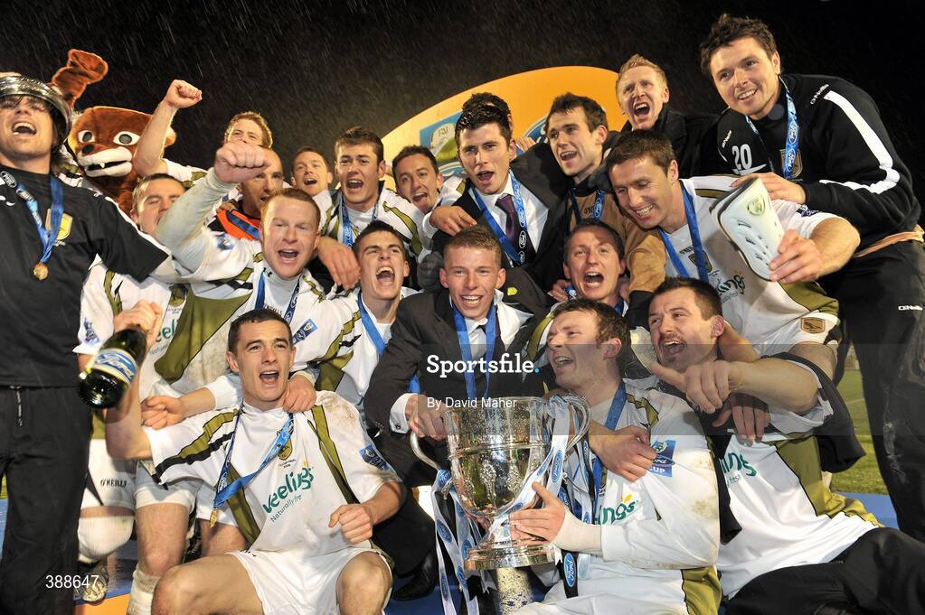 22 November 2009; Sporting Fingal players and officials celebrates after winning the FAI Ford Cup Final. FAI Ford Cup Final, Sligo Rovers v Sporting Fingal, Tallaght Stadium, Dublin. Picture credit: David Maher / SPORTSFILE