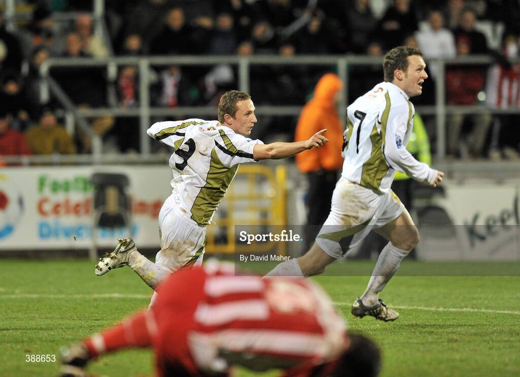 22 November 2009; Gary O'Neill, left, Sporting Fingal, celebrates with team-mate Conan Byrne after scoring his sides second and winning goal. FAI Ford Cup Final, Sligo Rovers v Sporting Fingal, Tallaght Stadium, Dublin. Picture credit: David Maher / SPORTSFILE