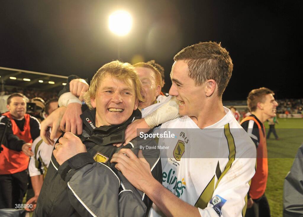 22 November 2009; Sporting Fingal manager Liam Buckley celebrates with Shaun Williams at the end of the game. Sligo Rovers v Sporting Fingal - FAI Ford Cup Final, Tallaght Stadium, Dublin. Picture credit: David Maher / SPORTSFILE