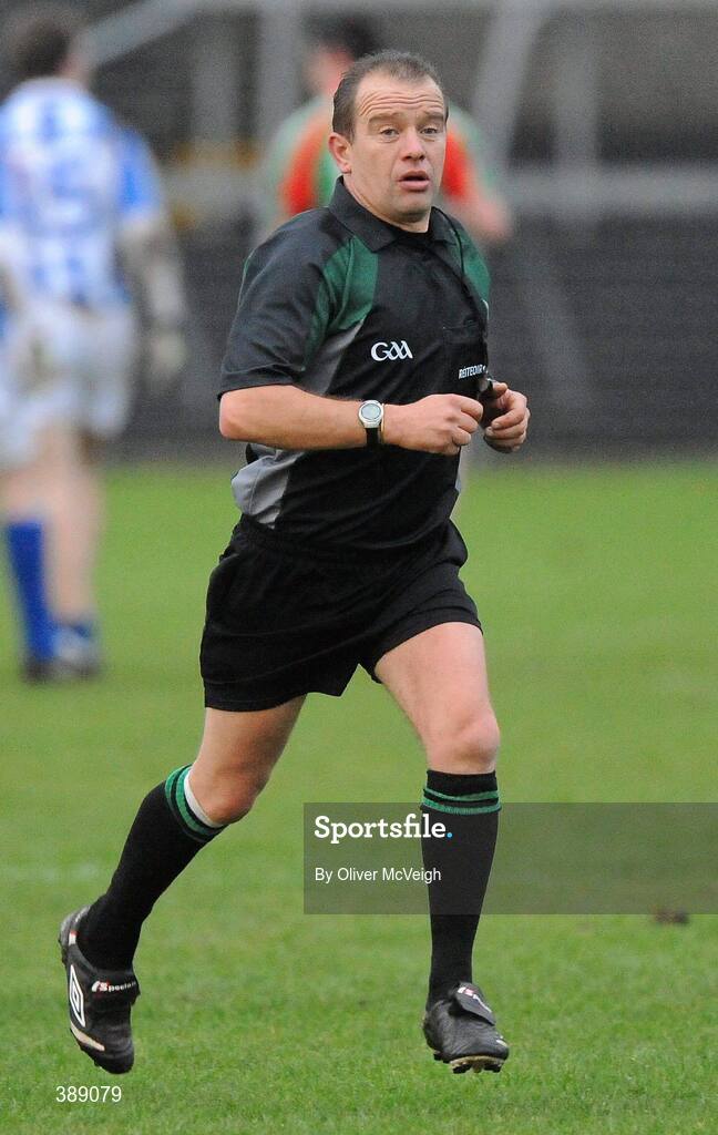 22 November 2009; Referee Eddie Kinsella. AIB GAA Football Leinster Club Senior Championship Semi-Final, Garrycastle v Ballyboden St Enda's, Cusack Park, Mullingar. Picture credit: Oliver McVeigh / SPORTSFILE