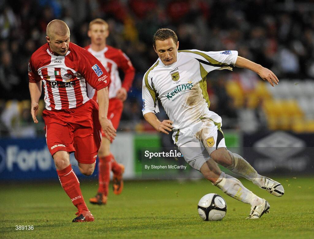 22 November 2009; Gary O'Neill, Sporting Fingal, in action against Richie Ryan, Sligo Rovers. FAI Ford Cup Final, Sligo Rovers v Sporting Fingal, Tallaght Stadium, Dublin. Picture credit: Stephen McCarthy / SPORTSFILE