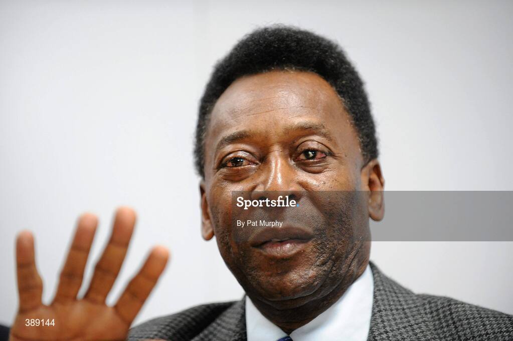 26 November 2009; Brazilian soccer legend Pelé speaking at a press conference during a visit to Our Lady’s Children’s Hospital, Crumlin, Dublin. Picture credit: Pat Murphy / SPORTSFILE