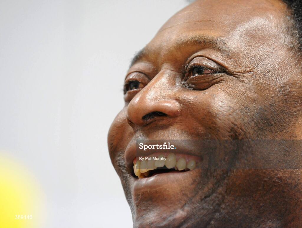 26 November 2009; Brazilian soccer legend Pelé speaking at a press conference during a visit to Our Lady’s Children’s Hospital, Crumlin, Dublin. Picture credit: Pat Murphy / SPORTSFILE
