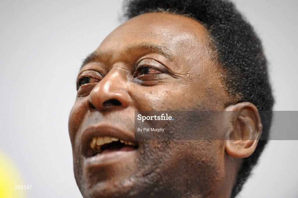 26 November 2009; Brazilian soccer legend Pelé speaking at a press conference during a visit to Our Lady’s Children’s Hospital, Crumlin, Dublin. Picture credit: Pat Murphy / SPORTSFILE