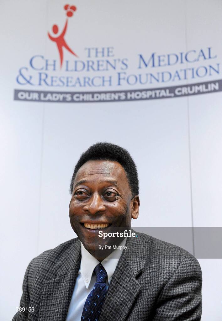 26 November 2009; Brazilian soccer legend Pelé speaking at a press conference during a visit to Our Lady's Children's Hospital, Crumlin, Dublin. Picture credit: Pat Murphy / SPORTSFILE