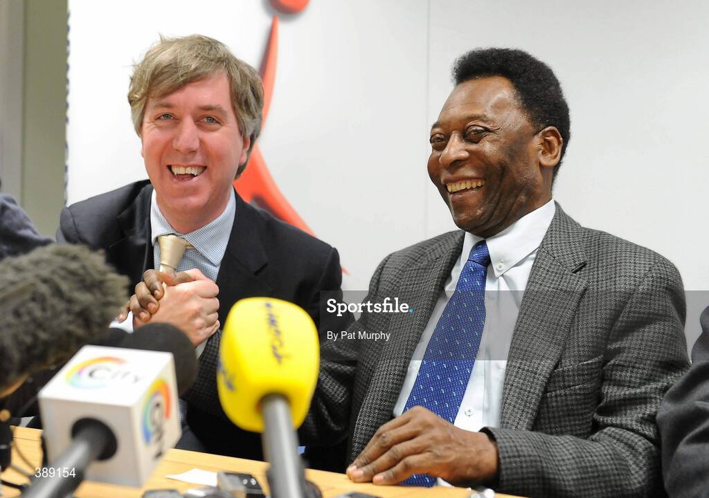 26 November 2009; Brazilian soccer legend Pelé shares a laugh with FAI Chief Executive John Delaney, left, at a press conference during a visit to Our Lady’s Children’s Hospital, Crumlin, Dublin. Picture credit: Pat Murphy / SPORTSFILE