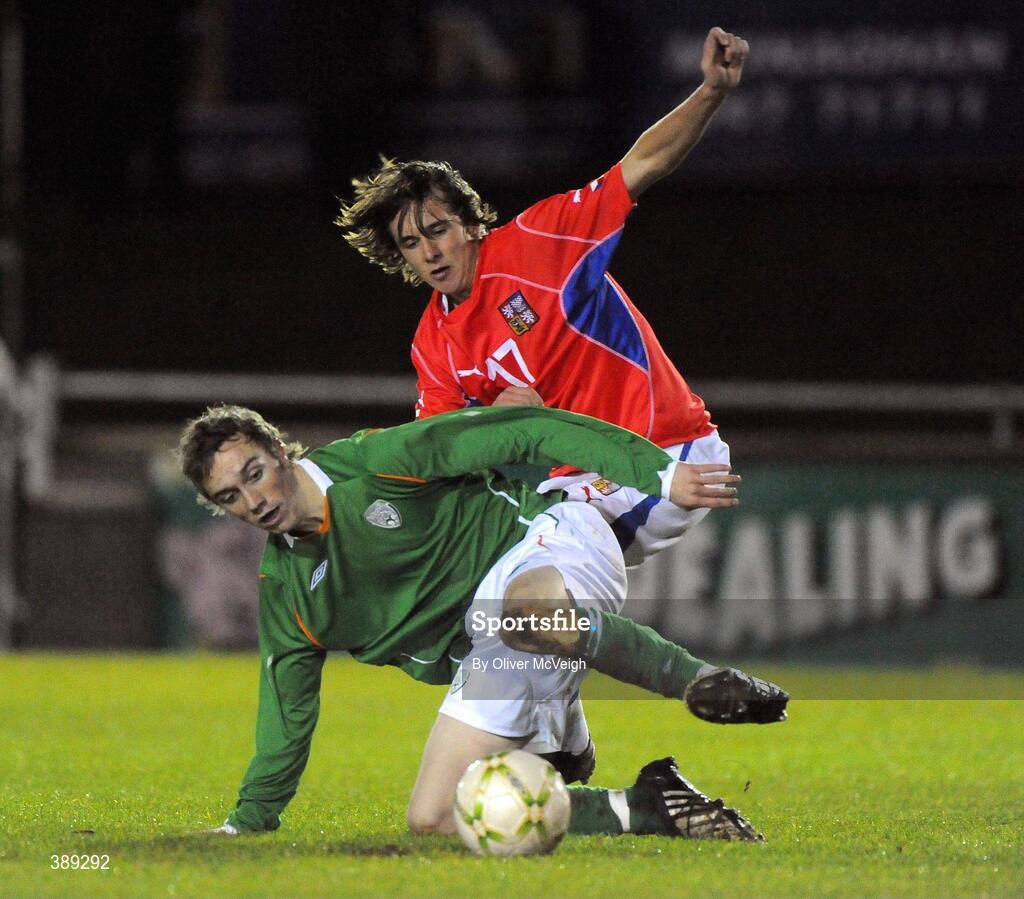 26 November 2009; Paul Devereux, Republic of Ireland, in action against Lubos Horacek, Czech Republic. U16 International Friendly, Republic of Ireland v Czech Republic, Kingspan Century Park, Monaghan. Picture credit: Oliver McVeigh / SPORTSFILE