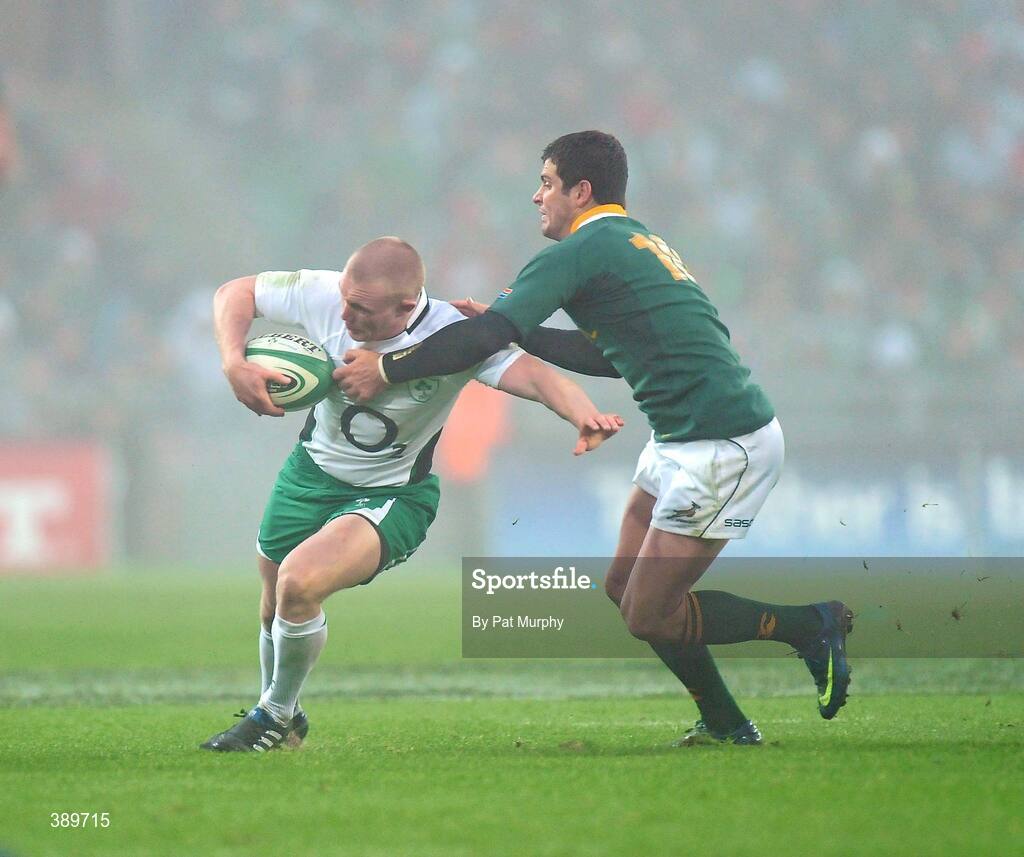 28 November 2009; Keith Earls, Ireland, is tackled by Morne Steyn, South Africa. Autumn International Guinness Series 2009, Ireland v South Africa, Croke Park, Dublin. Picture credit: Pat Murphy / SPORTSFILE