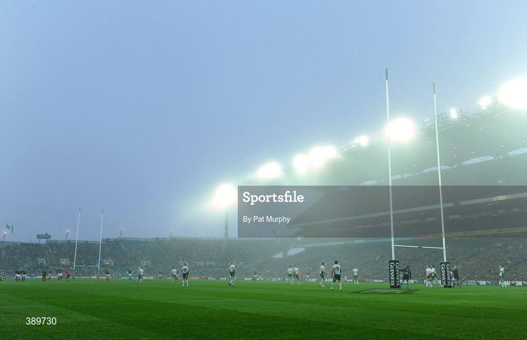 28 November 2009; A heavy fog covers the pitch at Croke Park during the game. Autumn International Guinness Series 2009, Ireland v South Africa, Croke Park, Dublin. Picture credit: Pat Murphy / SPORTSFILE