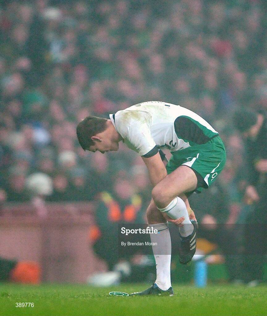 28 November 2009; Jonathan Sexton, Ireland, checks his footwear after missing a penalty. Autumn International Guinness Series 2009, Ireland v South Africa, Croke Park, Dublin. Picture credit: Brendan Moran / SPORTSFILE