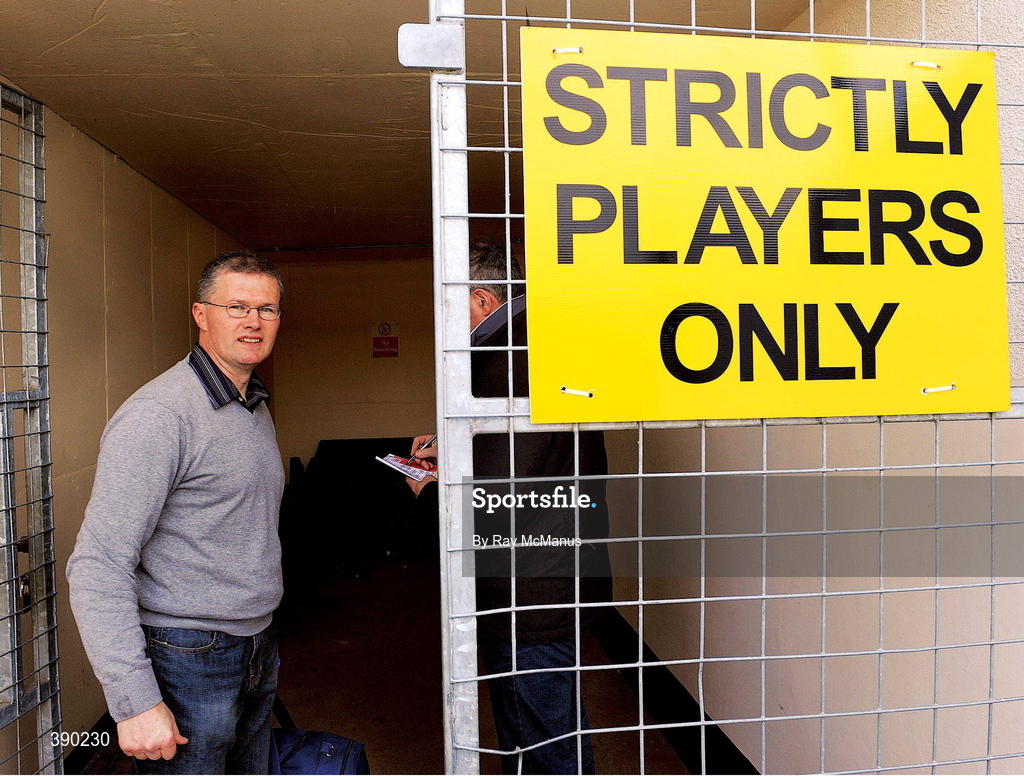 5 April 2009; Cork’s new hurling manager, Denis Walsh, arrives for his first day at work. Unfortunately, it is Nowlan Park, Kilkenny where scoreboard operator Kevin McGarry (2) has another busy day, here adjusting the tally to reflect a late Kilkenny point.. Picture credit: Ray McManus / SPORTSFILE      This image may be reproduced free of charge when used in conjunction with a review of the book "A Season of Sundays 2009". All other usage © SPORTSFILE