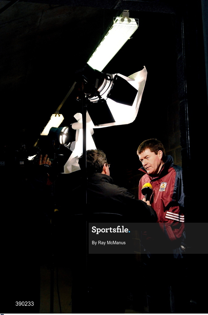 8 March 2009; Talking heads. John McIntyre, the Galway hurling manager, cuts loose after his side’s limp defeat to Kilkenny. Picture credit: Ray McManus / SPORTSFILE      This image may be reproduced free of charge when used in conjunction with a review of the book "A Season of Sundays 2009". All other usage © SPORTSFILE