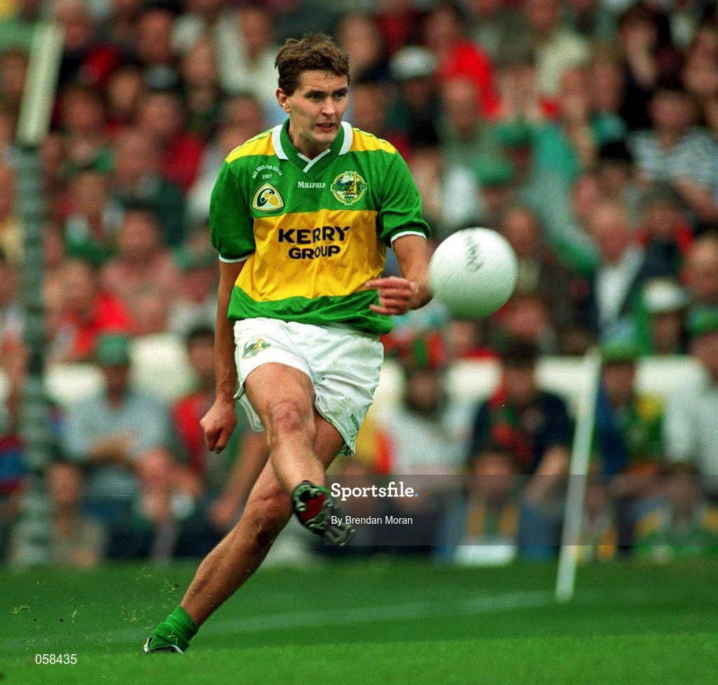 28 September 1997; Maurice Fitzgerald of Kerry during the Bank of Ireland All-Ireland Senior Football Championship Final between Kerry and Mayo at Croke Park in Dublin. Photo by Brendan Moran/Sportsfile