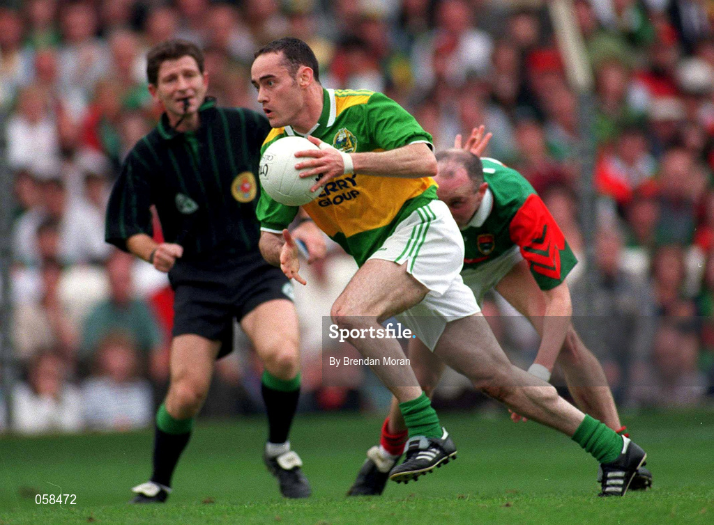 28 September 1997; Pa Laide of Kerry during the Bank of Ireland All-Ireland Senior Football Championship Final between Kerry and Mayo at Croke Park in Dublin. Photo by Brendan Moran/Sportsfile