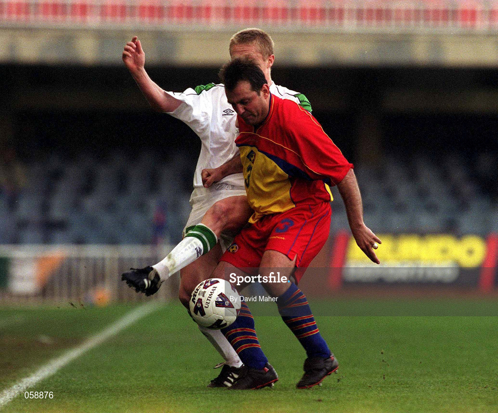 28 March 2001; Jesus Lucendo of Andorra in action against Damien Duff of Republic of Ireland during the 2002 FIFA World Cup Qualifier match between Andorra and Republic of Ireland at the Mini Estadi in Barcelona, Spain. Photo by David Maher/Sportsfile