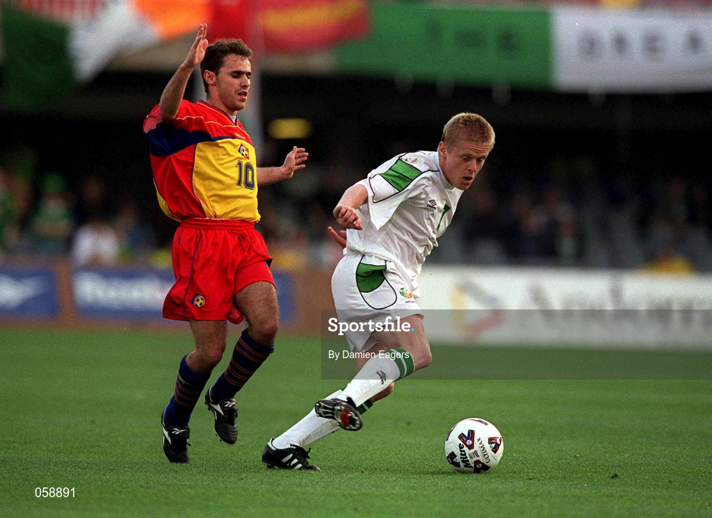 28 March 2001; Damien Duff of Republic of Ireland in action against Juli Sanchez of Andorra during the 2002 FIFA World Cup Qualifier match between Andorra and Republic of Ireland at the Mini Estadi in Barcelona, Spain. Photo by Damien Eagers/Sportsfile