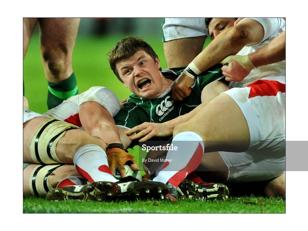 28 February 2009; Ireland's Brian O'Driscoll goes over to score his side's first try. RBS Six Nations Rugby Championship, Ireland v England, Croke Park, Dublin. Picture credit: David Maher / SPORTSFILE