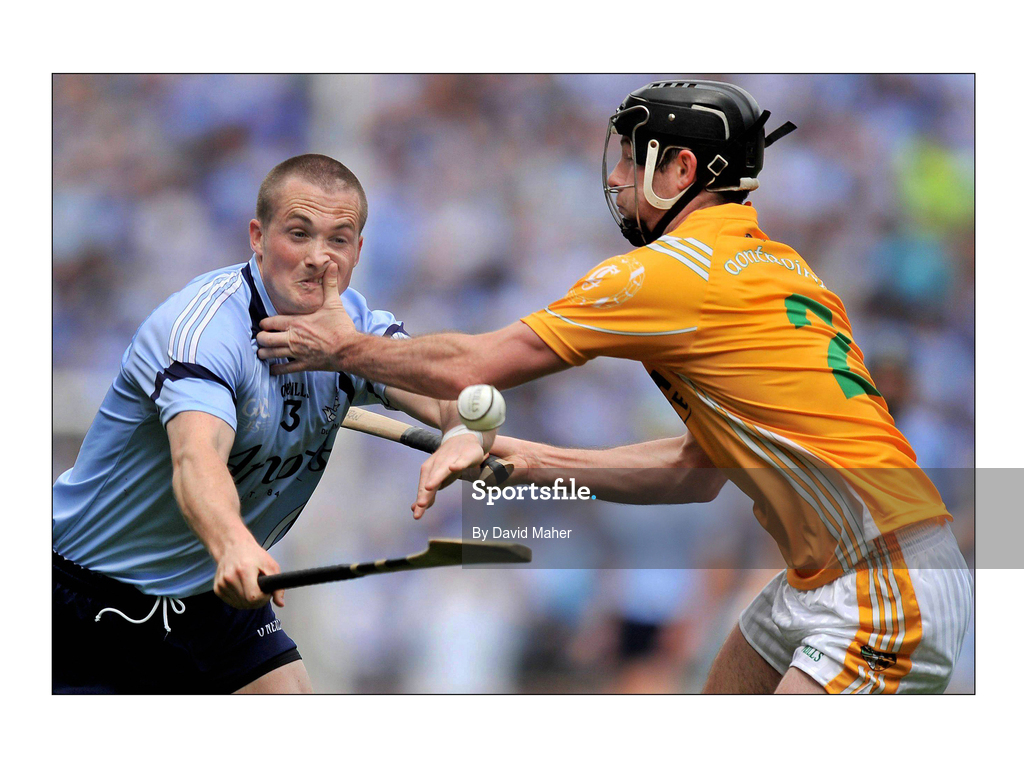 7 June 2009; David O'Callaghan, Dublin, in action against Kieran McGourty, Antrim. Leinster GAA Hurling Senior Championship First Round, Dublin v Antrim, Croke Park, Dublin. Picture credit: David Maher / SPORTSFILE