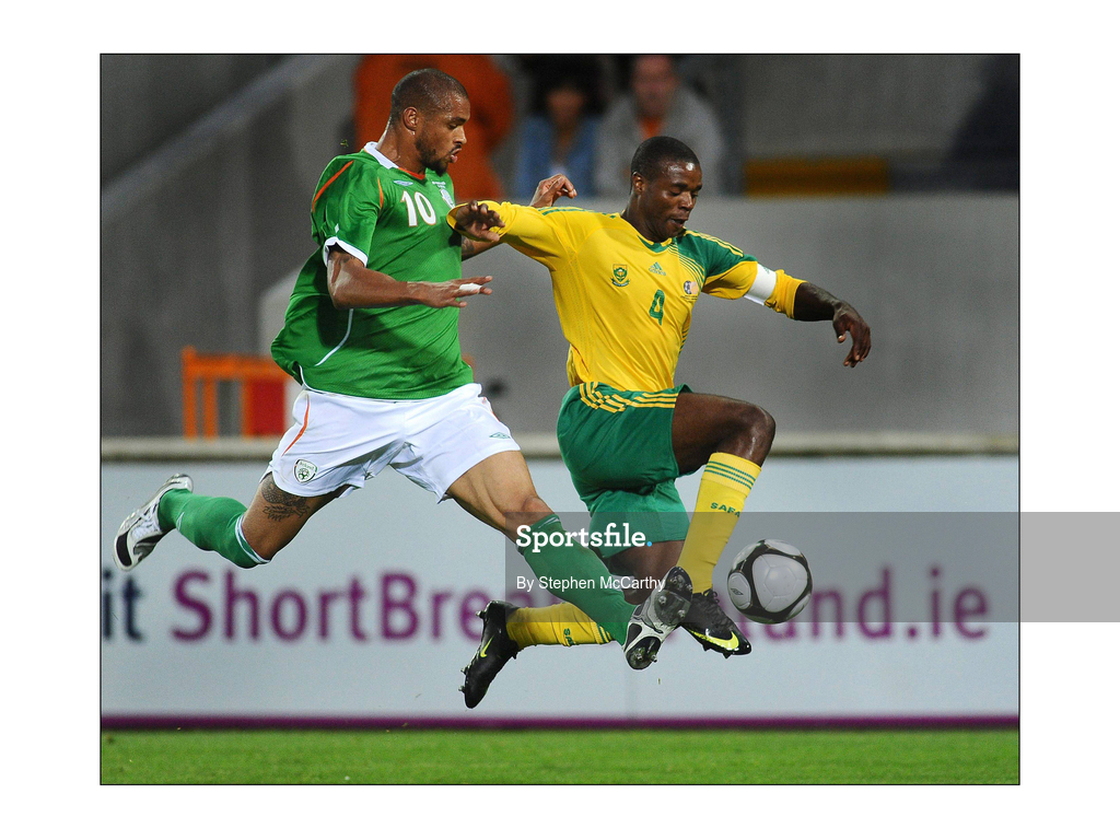 8 September 2009; Caleb Folan , Republic of Ireland, in action against Aaron Mokoena, South Africa. International Friendly, Republic of Ireland v South Africa, Thomond Park, Limerick. Picture Credit: Stephen McCarthy / SPORTSFILE
