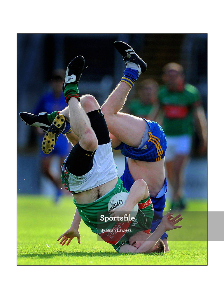 27 September 2009; Conor McManus, Clonakilty, in action against Ross O'Dwyer, St. Finbarr's. Cork County Senior Football Final, St. Finbarr's v Clonakilty, Páirc Uí Chaoimh, Cork. Picture credit: Brian Lawless / SPORTSFILE
