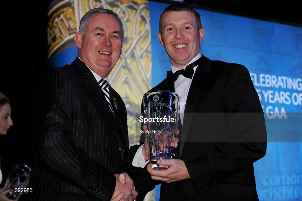 19 December 2009; Paddy Cullen, Longford, is presented with his Lory Meagher Champion 15 Award by Uachtarán CLG Criostóir Ó Cuana. Christy Ring/Nicky Rackard/Lory Meagher Champion 15 & Rounder All-Star Awards 2009, Croke Park, Dublin. Photo by Sportsfile