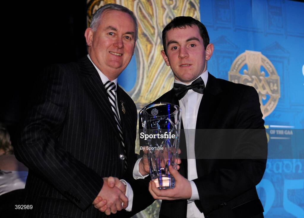 19 December 2009; James Glancy, Leitrim, is presented with his Lory Meagher Champion 15 Award by Uachtarán CLG Criostóir Ó Cuana. Christy Ring/Nicky Rackard/Lory Meagher Champion 15 & Rounder All-Star Awards 2009, Croke Park, Dublin. Photo by Sportsfile